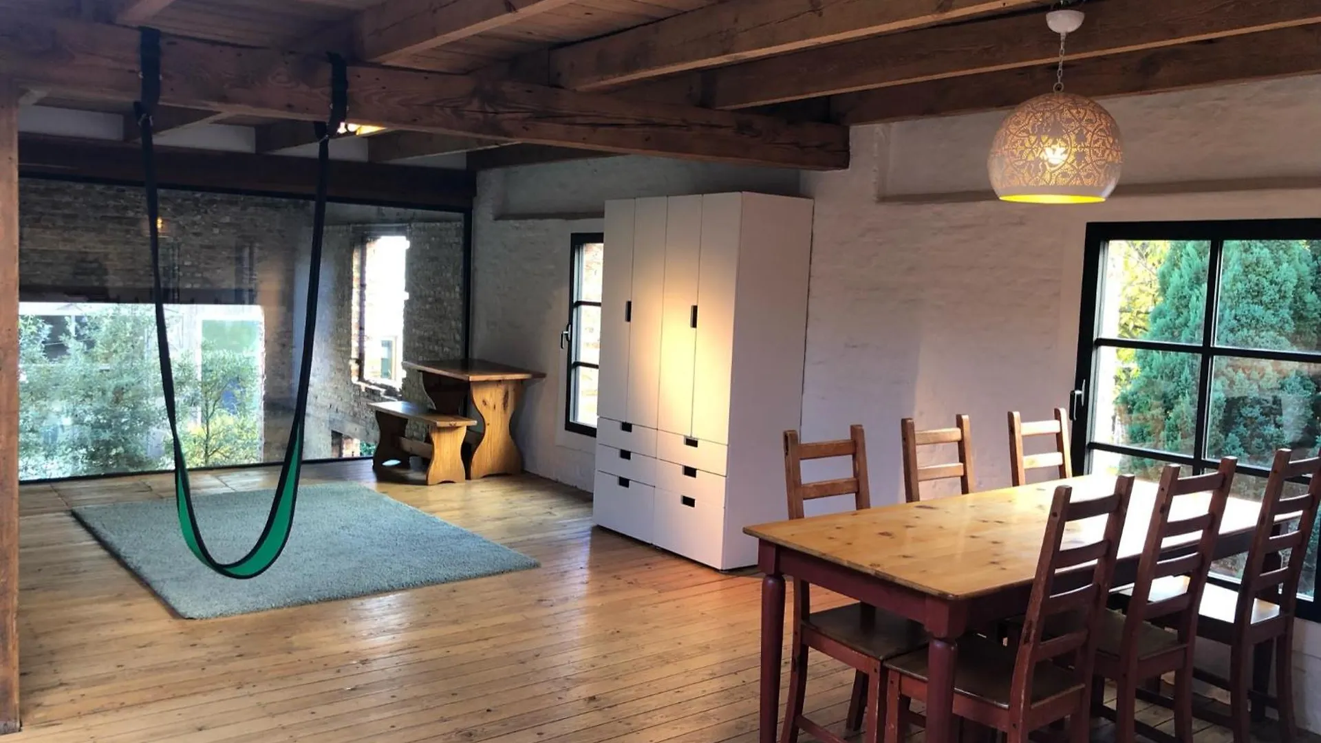 Vakantiehuis Tomorrowland Separate House 6 People Kontich